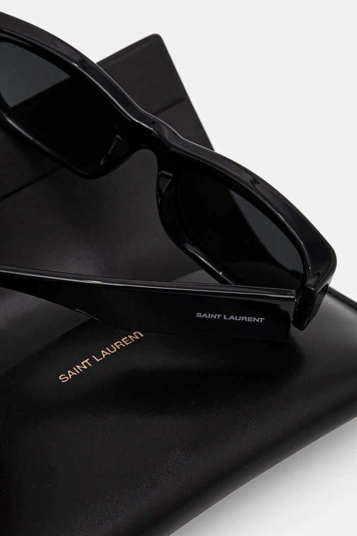 Солнцезащитные очки Saint Laurent SL.713 чёрный
