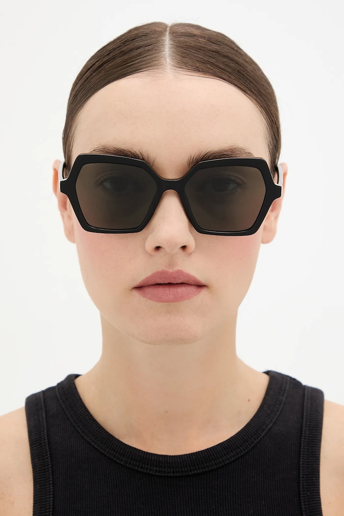 Slnečné okuliare Alexander McQueen AM0537S