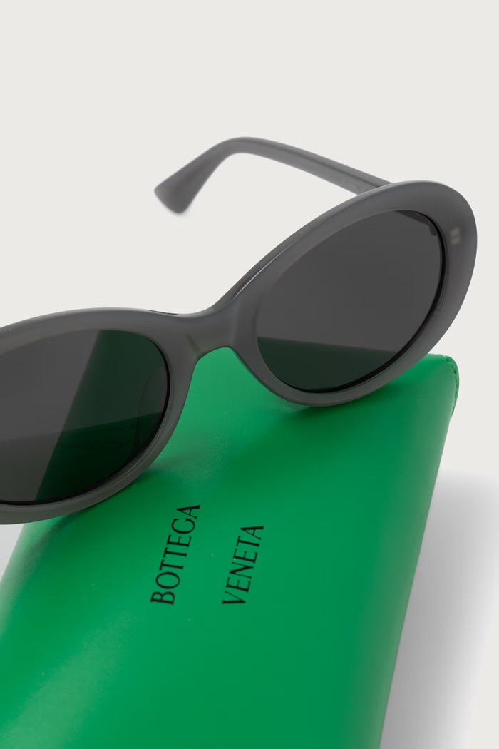 Okulary przeciwsłoneczne damskie Bottega Veneta BV1415SK szary