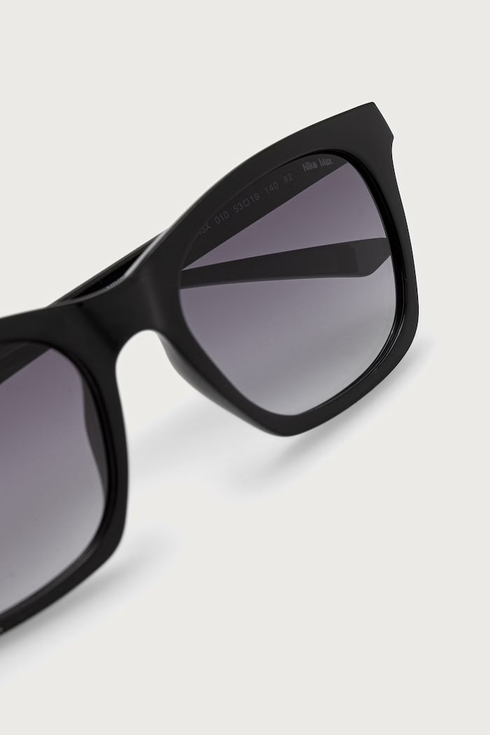 Akcesoria Nike Okulary przeciwsłoneczne kwadratowe damskie VITAL IB3543X czarny