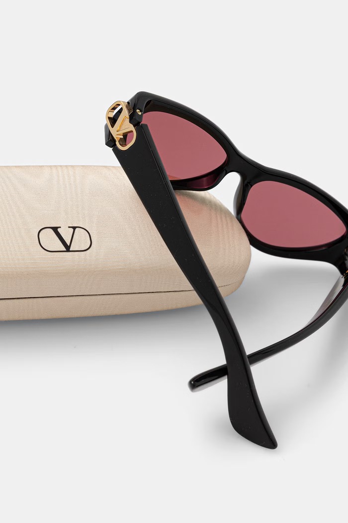 Valentino Eyewear okulary przeciwsłoneczne damskie czarny VG0014S