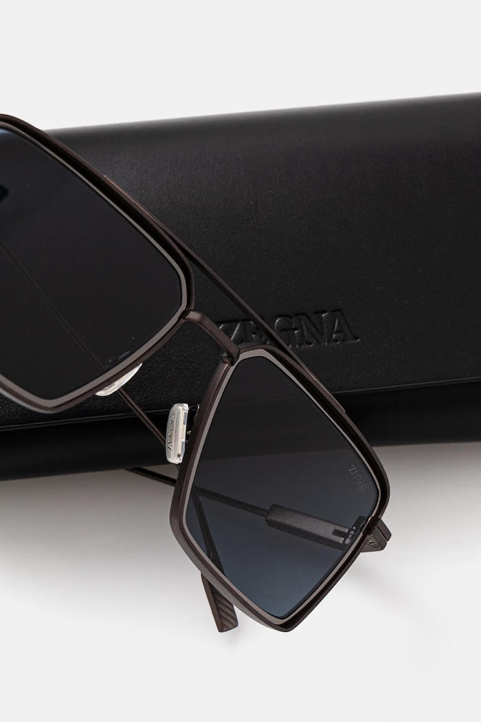 Zegna napszemüveg fekete EZ0257.5637V