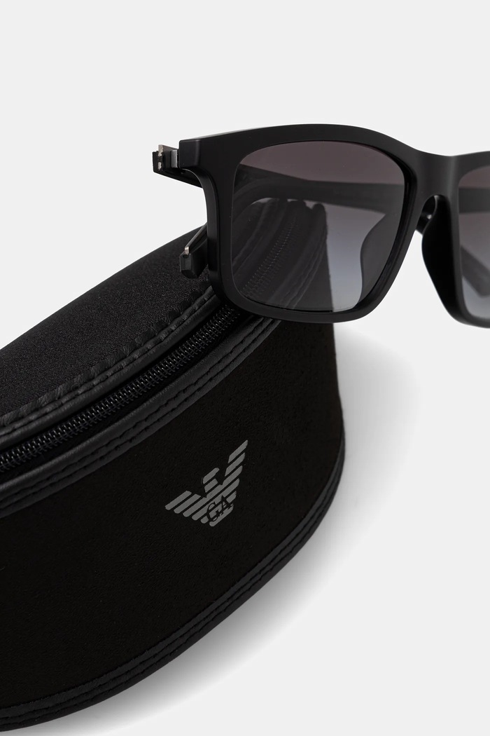 Слънчеви очила Emporio Armani черен 0EA4257U