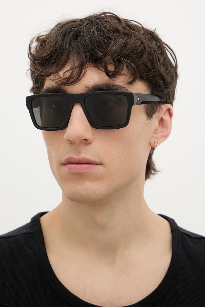 Tommy Hilfiger okulary przeciwsłoneczne jednolita czarny TH.2324/S
