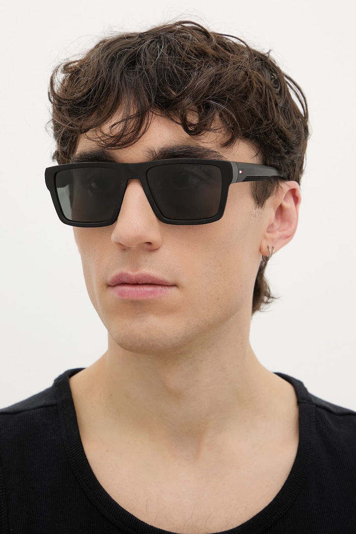 Tommy Hilfiger okulary przeciwsłoneczne jednolita czarny TH.2324/S