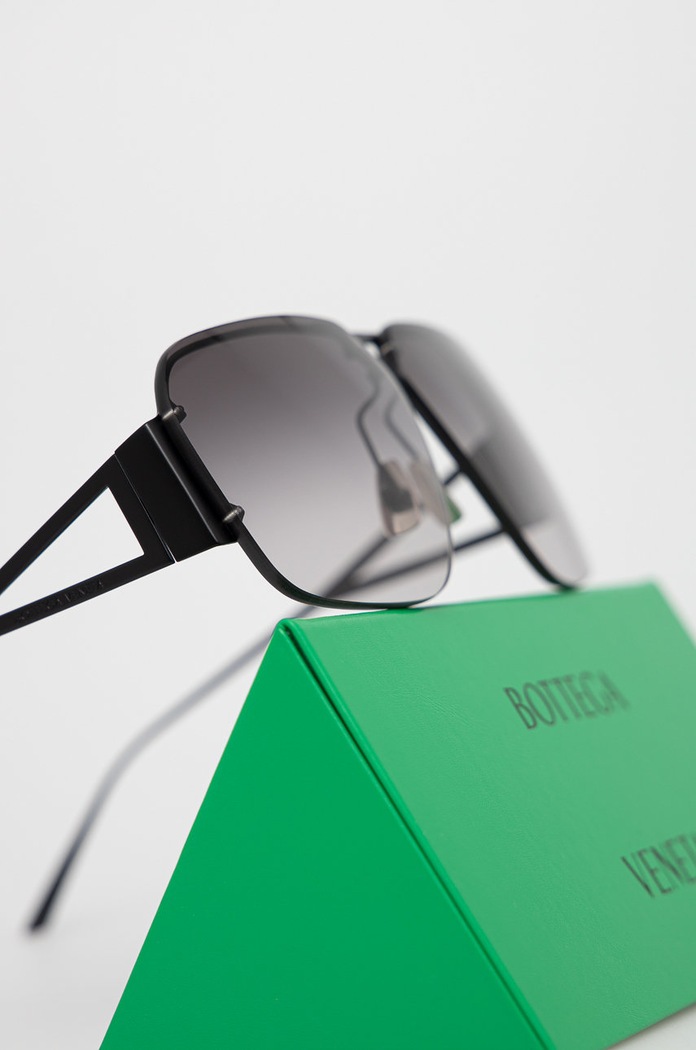 Sluneční brýle Bottega Veneta BV1065S černá