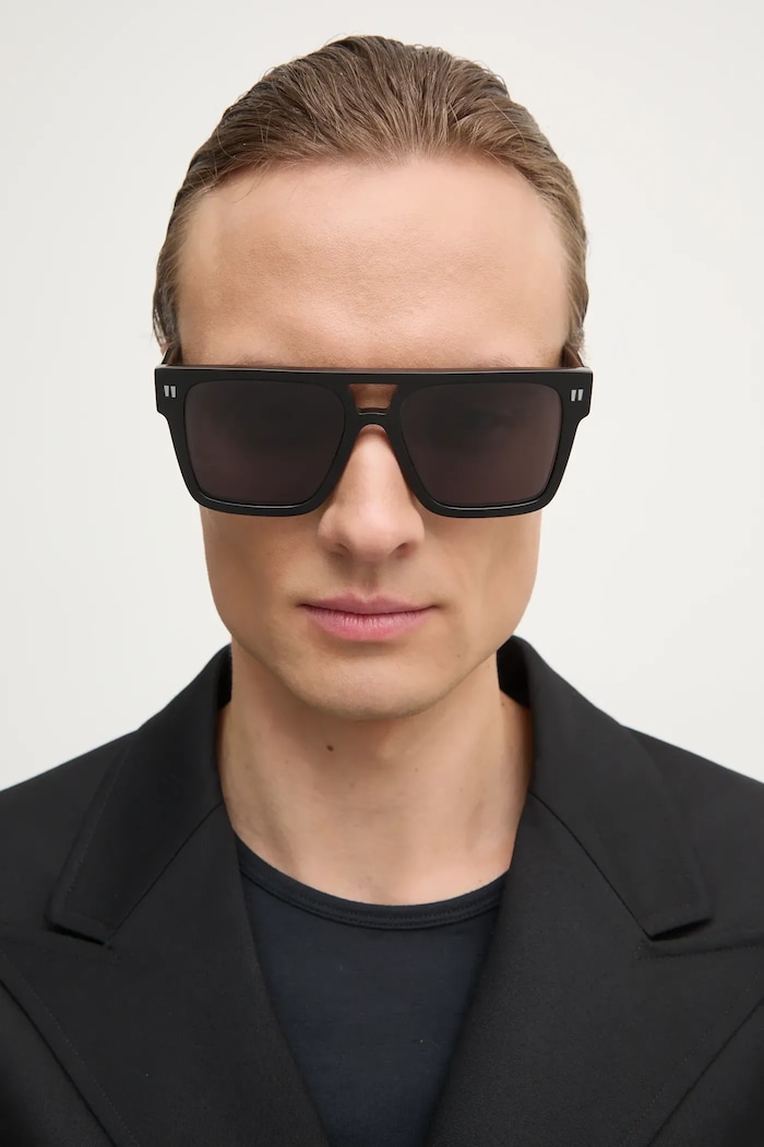 Солнцезащитные очки Off-White OERI133.561007 чёрный AA00