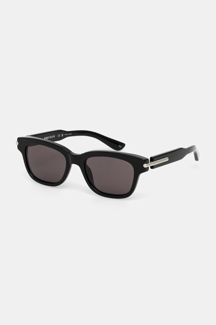 Sunčane naočale Alexander McQueen s detaljima crna AM0497S