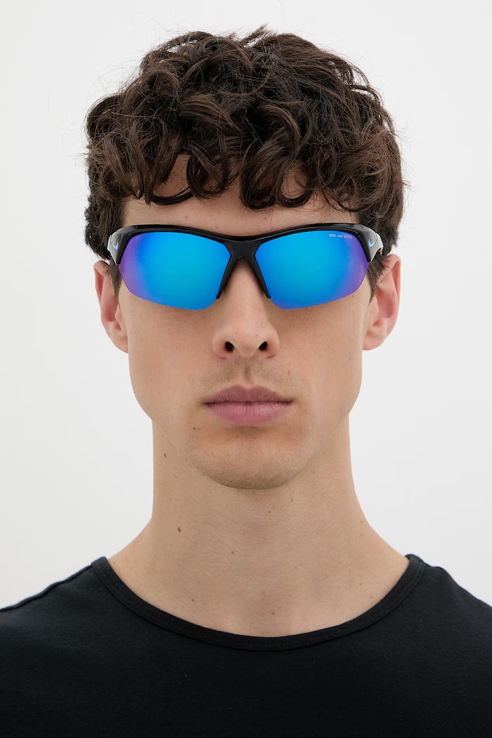 Nike okulary przeciwsłoneczne SKYLON DV2163 czarny