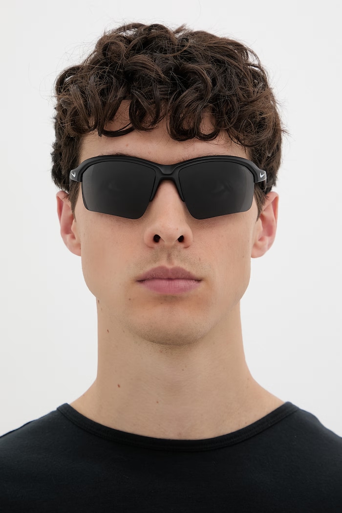 Nike okulary przeciwsłoneczne SKYLON IB3520X czarny