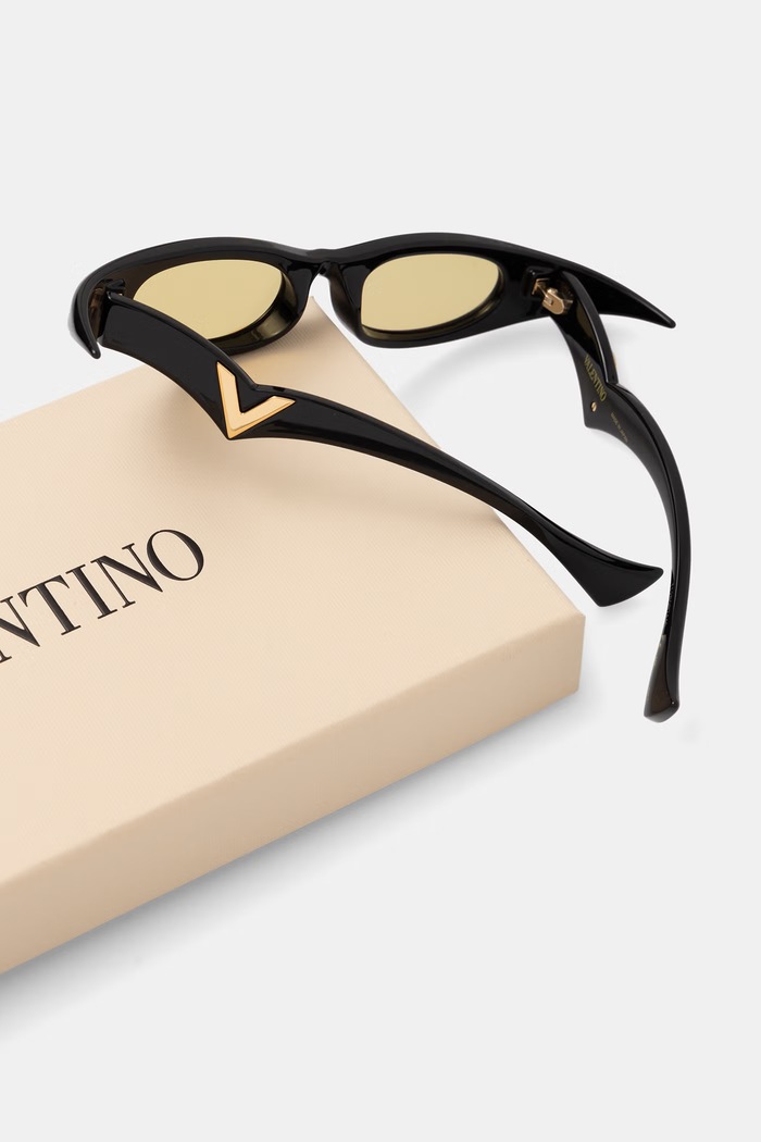 Valentino Eyewear okulary przeciwsłoneczne czarny VG0045S