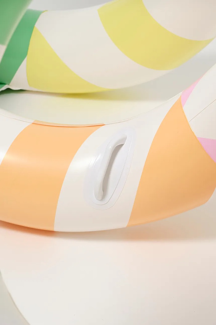 Dievča Plavecké penové rúrky SunnyLife Giant Inflatable Noodle Poolside Sorbet Stripe S51GINML viacfarebná