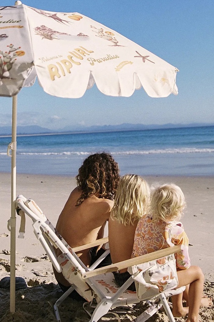 SunnyLife umbrelă de plajă Welcome to Paradise Chalk x Rip Curl RCBEAWPC