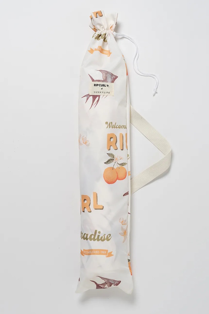 SunnyLife umbrelă de plajă Welcome to Paradise Chalk x Rip Curl RCBEAWPC