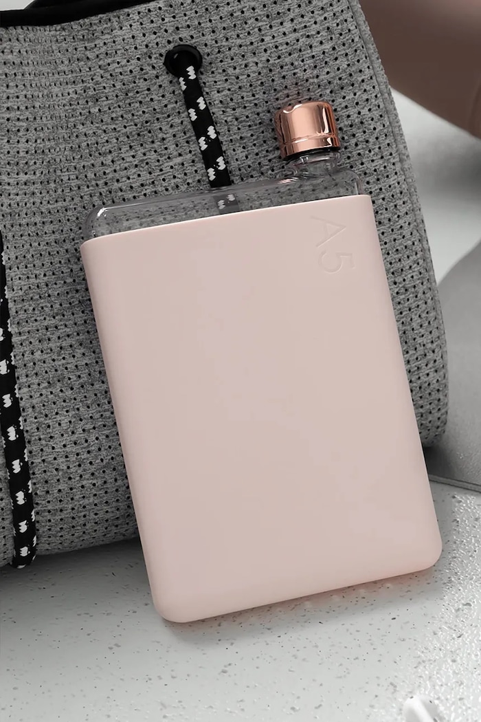 Memobottle copertura per bottiglia A5 Pale Coral Silicone Sleeve rosa M117