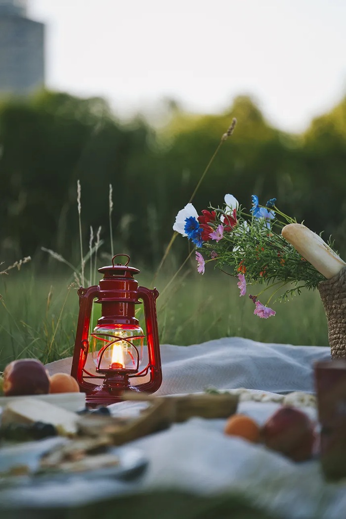 Feuerhand lampă cu kerosen Hurricane Lantern 276 25,5 x 15,5 cm rosu 276.ROT