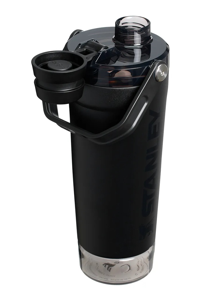 Shaker za koktajle Stanley The Activate Shaker 0,6 L 10.13007.021 črna AA00