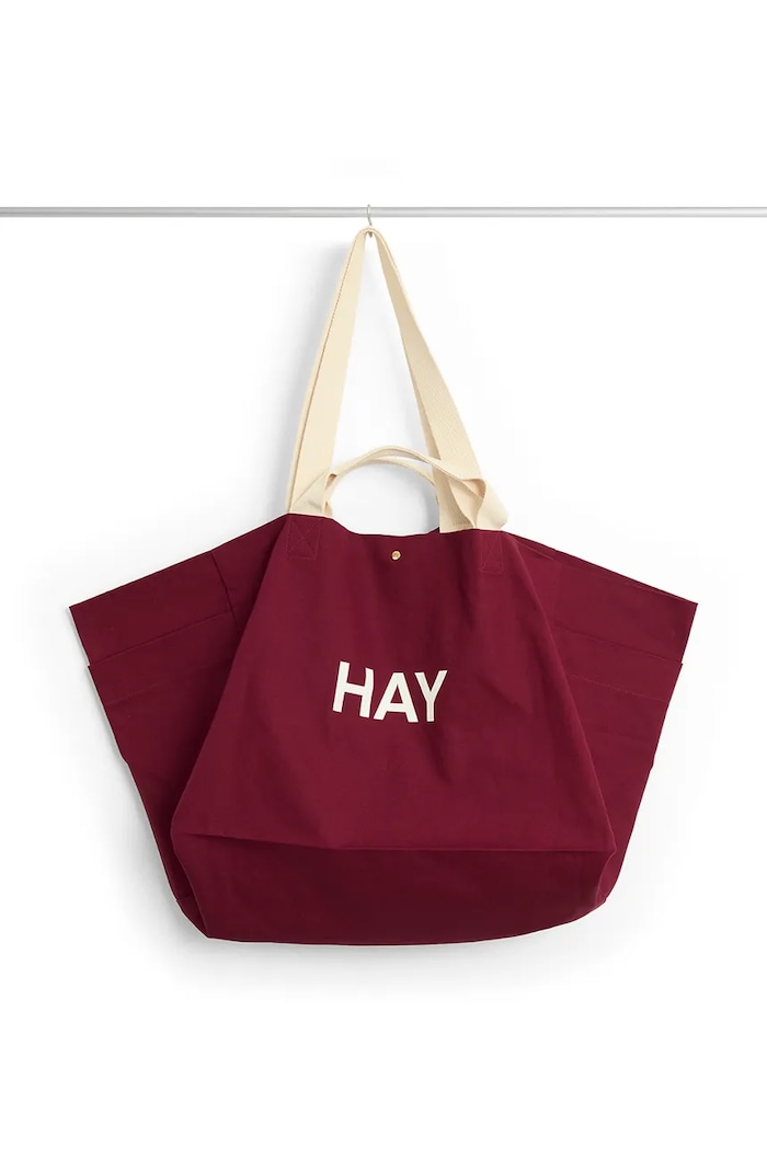 HAY geantă Weekend Bag L/38 x 53 x 37 cm burgundia AE374.A603.AF61
