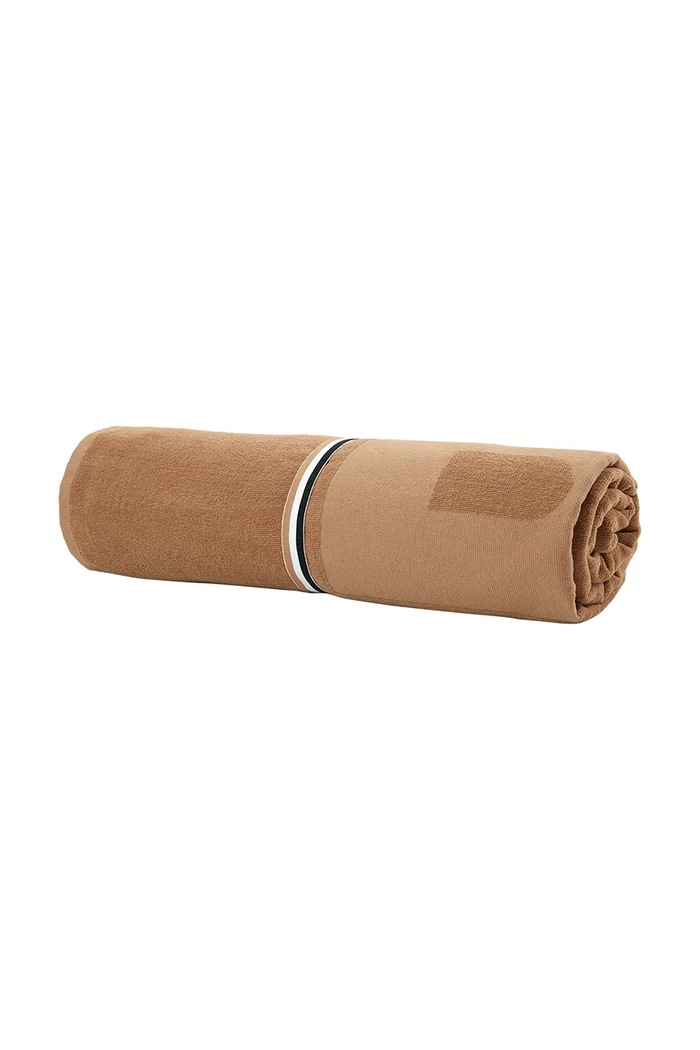 Lifestyle BOSS ręcznik plażowy bawełniany ZUMA Camel 100 x 180 cm 1068956 brązowy