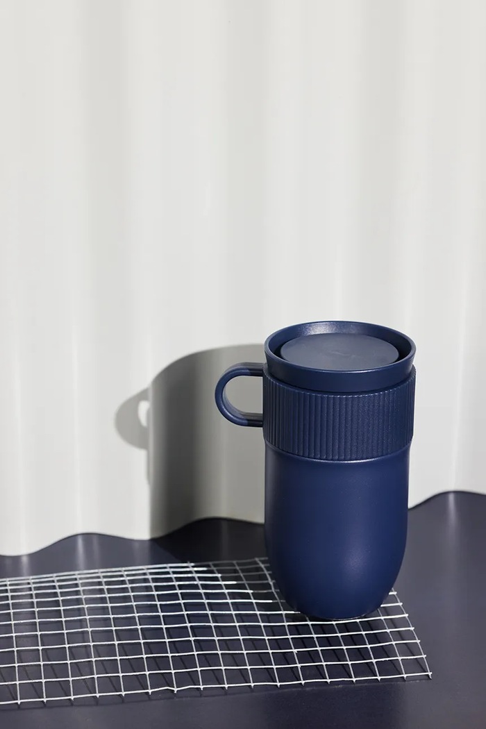 Decor Sagaform termohrnček z ocele 280 ml 5018548 tmavomodrá