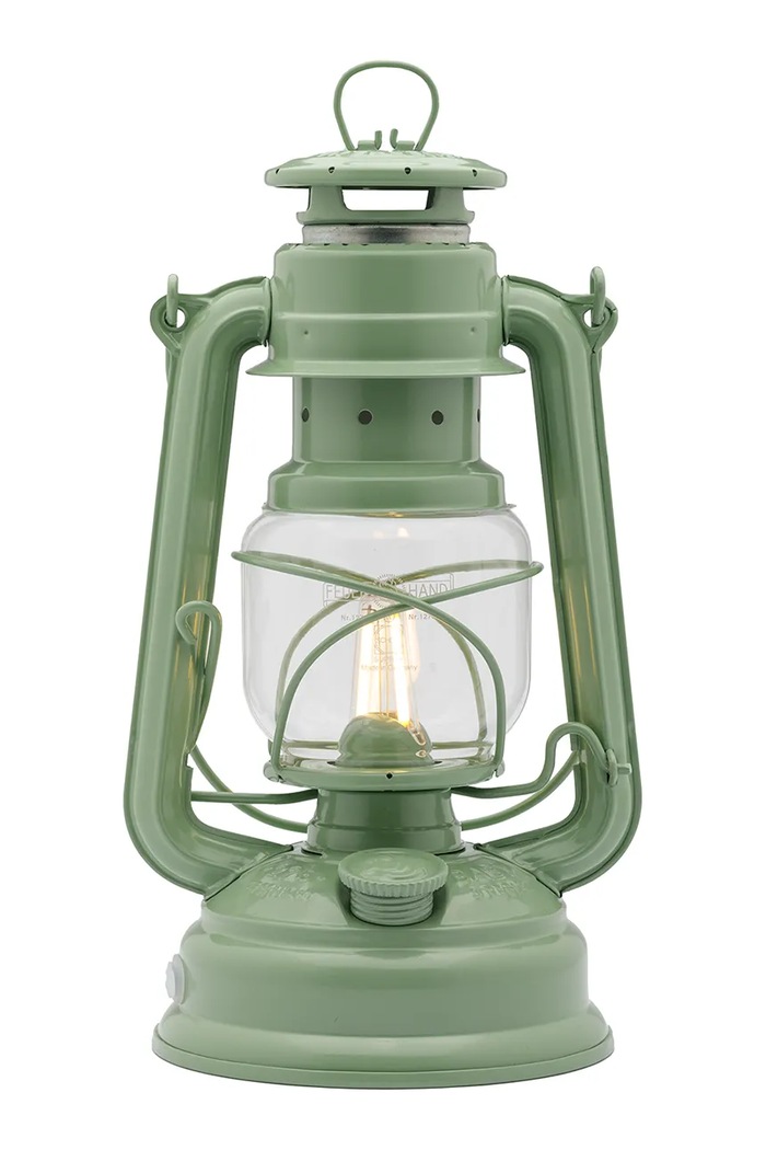 Feuerhand petrolejová lampa z práškovo lakovanej ocele 276.SAGEGREEN zelená AA00