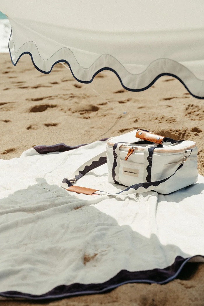Business & Pleasure Co. deka za piknik od pamuka 173 x 173 cm BPA.BKT.RIV.WHT