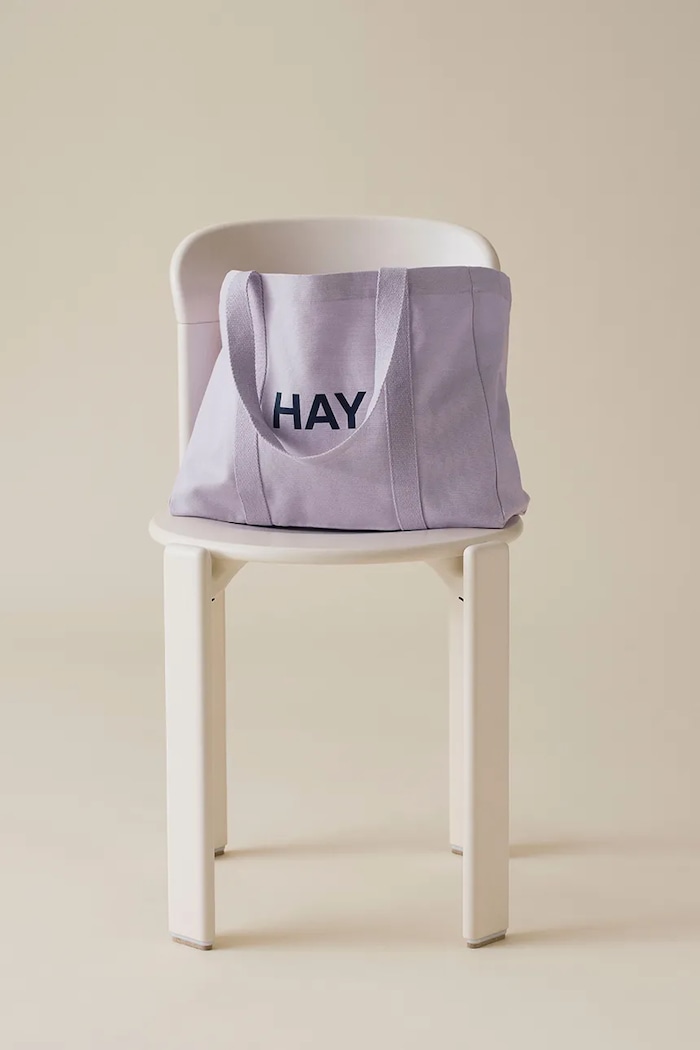 HAY сумка для покупок из текстильного материала 32 x 40 x 13 cm AE980.A602.AB78 фиолетовой AA00