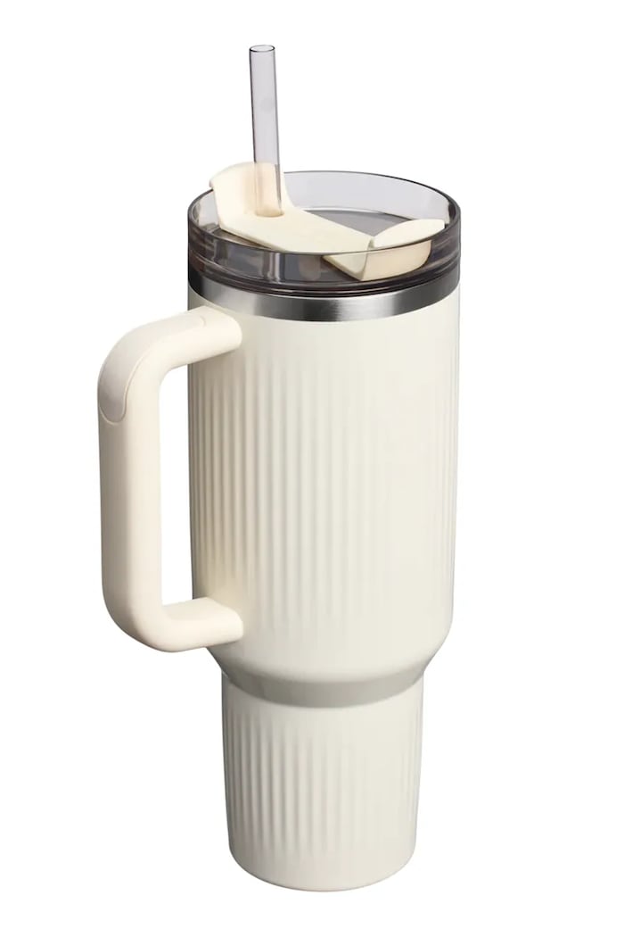 Stanley Kubek termiczny ze stali nierdzewnej Quencher H2.0 Fluted 1.18L 10.13002.015 beżowy AA00