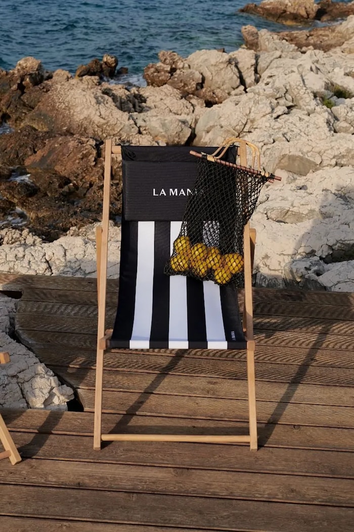 La Mania leżak z drewna bukowego 131 x 57 cm czarny 5902037040910