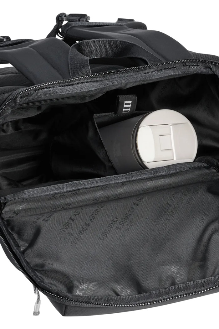 Stanley plecak z tworzywa sztucznego The Vitalize™ Macro Method Backpack 29.2L 10.13042.0013