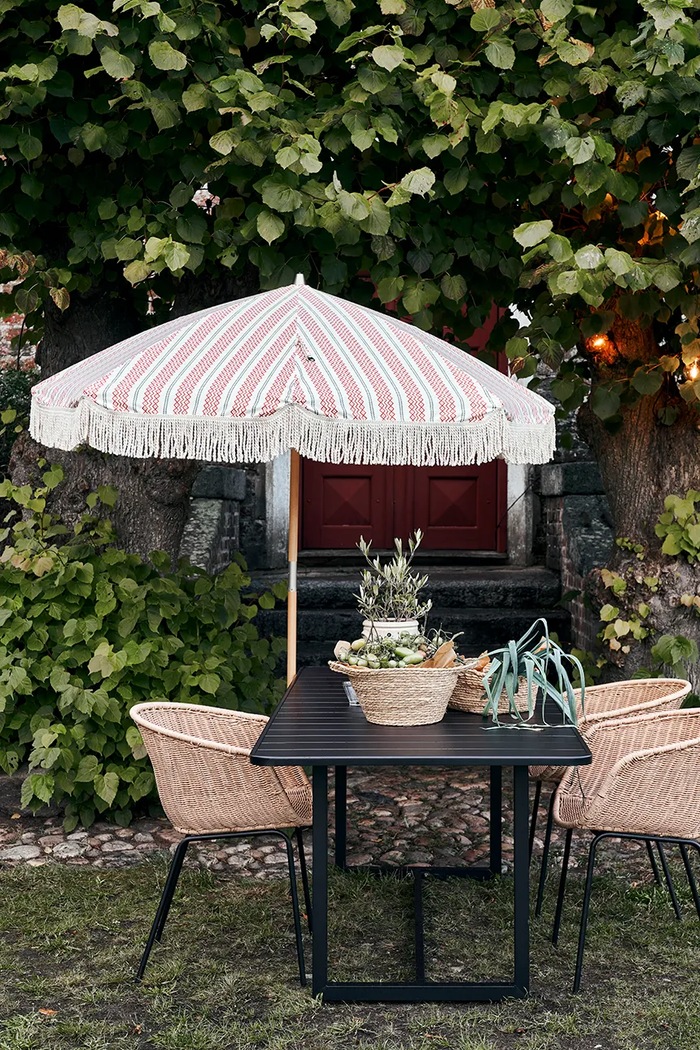 House Doctor parasol ogrodowy z tworzywa sztucznego 230 x 190 cm 263611020