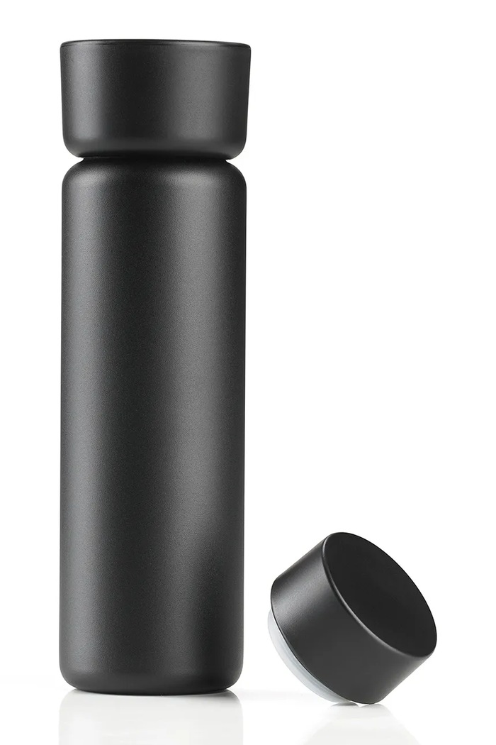 Zone Denmark kubek termiczny ze stali nierdzewnej 650 ml 37787. czarny AA00