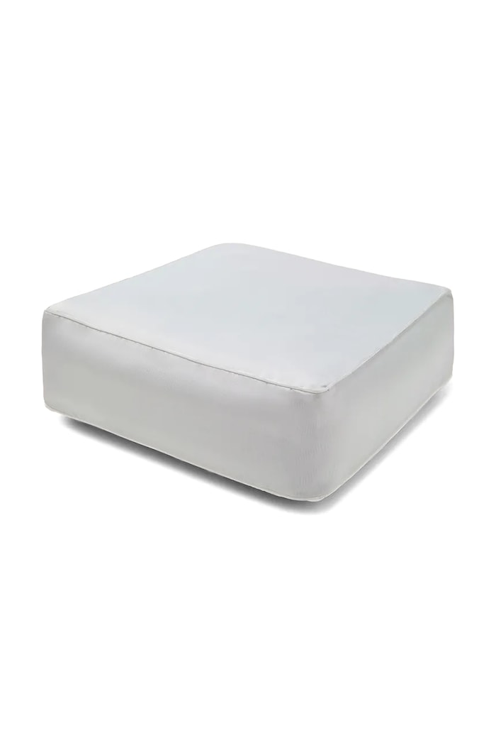Calma House puf z tworzywa sztucznego 70 x 70 x 23 cm beżowy CLOUDIN70CRU