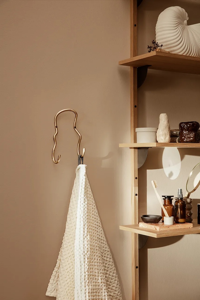 Nástěnný věšák ferm LIVING Curvature 1104263290 žlutá AA00