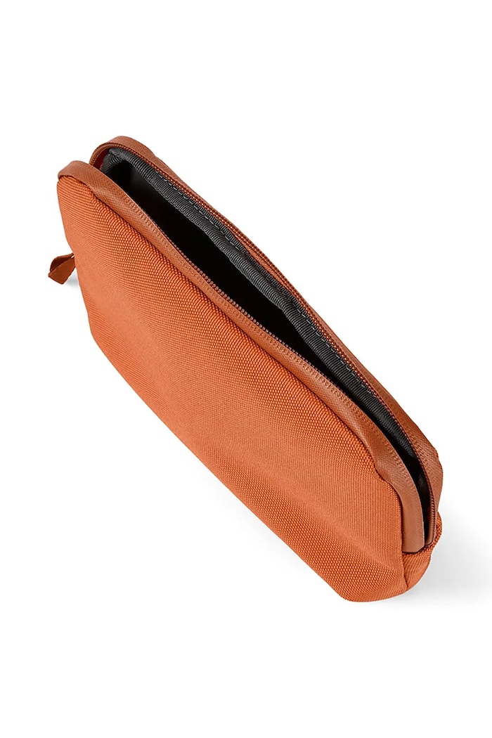 Oganizator za putovanja Orbitkey Desk Pouch Terracotta 22 x 12 x 5 cm WDP1.TER.109 narančasta AA00