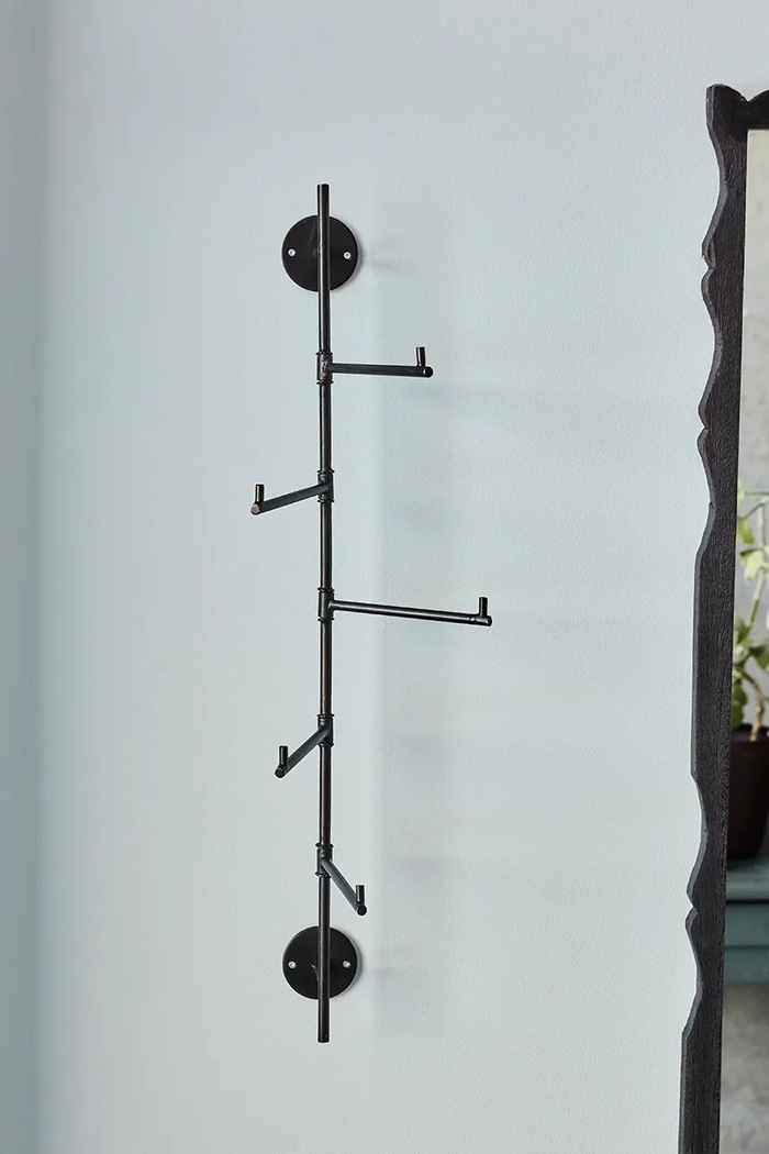 Nástenný vešiak House Doctor HDFlex 70,5 cm 900000084 čierna AA00