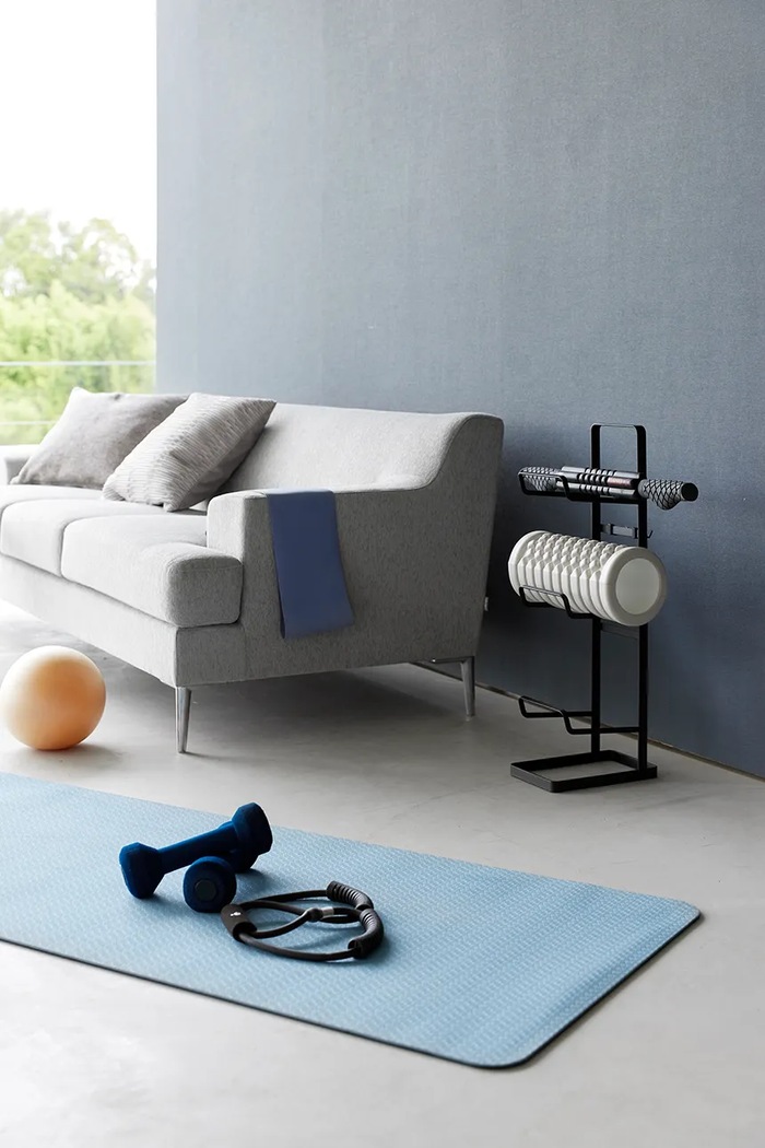 Stojan na fitness vybavení Yamazaki Tower 15 x 24 x 65,5 cm 2035. černá
