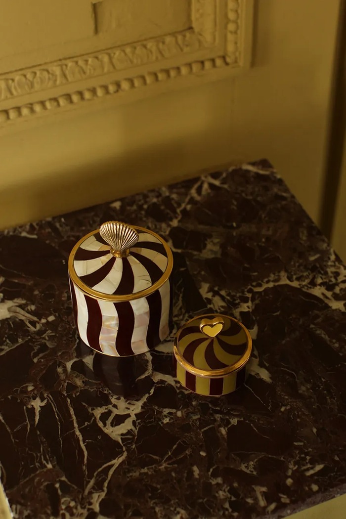 Doing Goods scatola con coperchio Abby Shell Circus 14 x 9 x 9 cm 1.20.21.051.200.4 multicolore