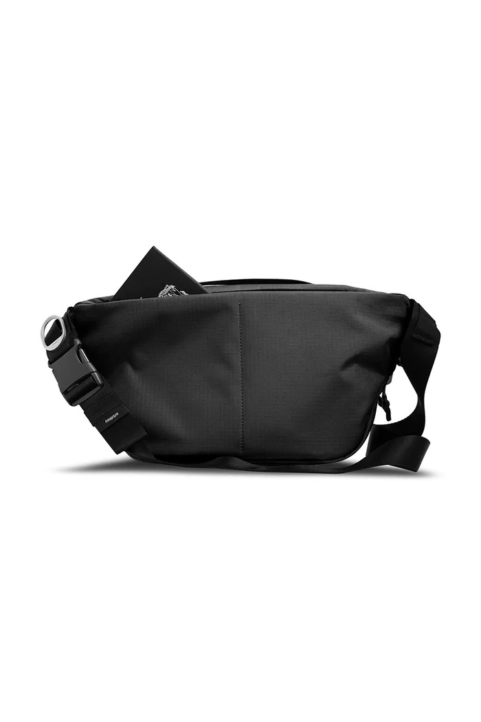 Doplnky Taška cez rameno Orbitkey Sling Plus 6 L BUP1.BLK.109 čierna