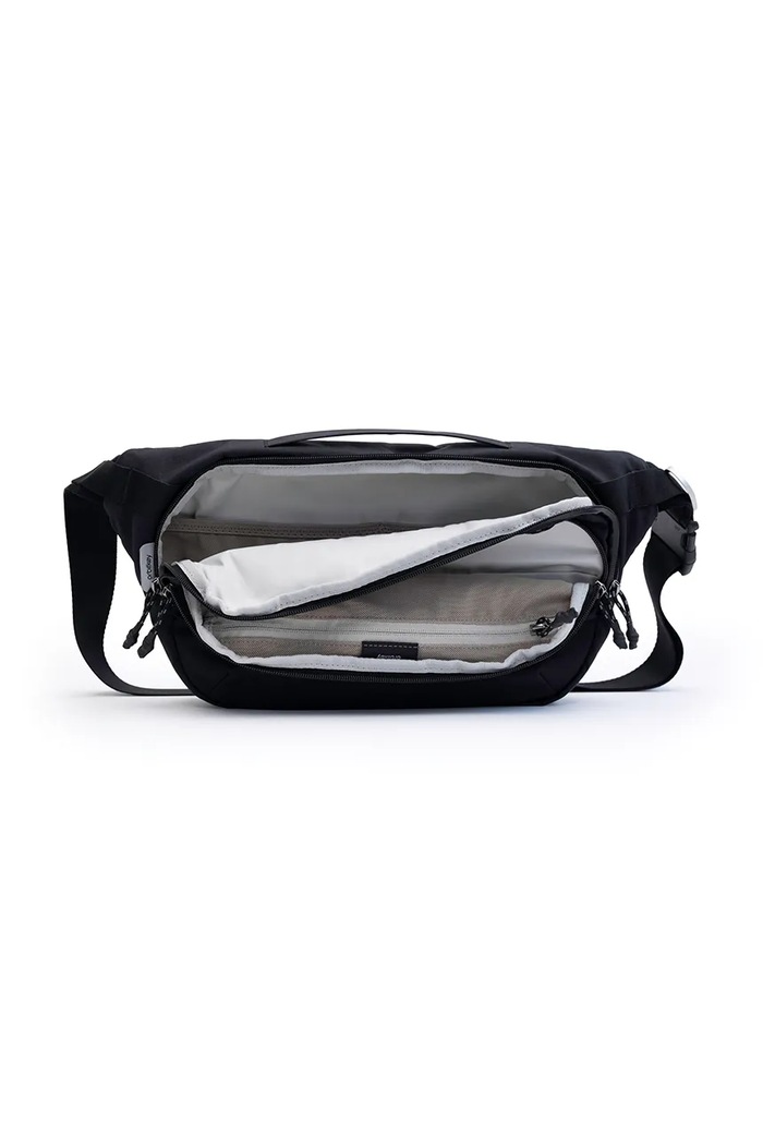 Taška cez rameno Orbitkey Sling Plus 6 L čierna BUP1.BLK.109