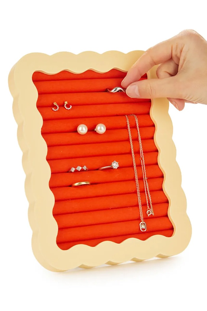 Organizer na biżuterię drewniany 20 x 15 cm Balvi pomarańczowy 28275.