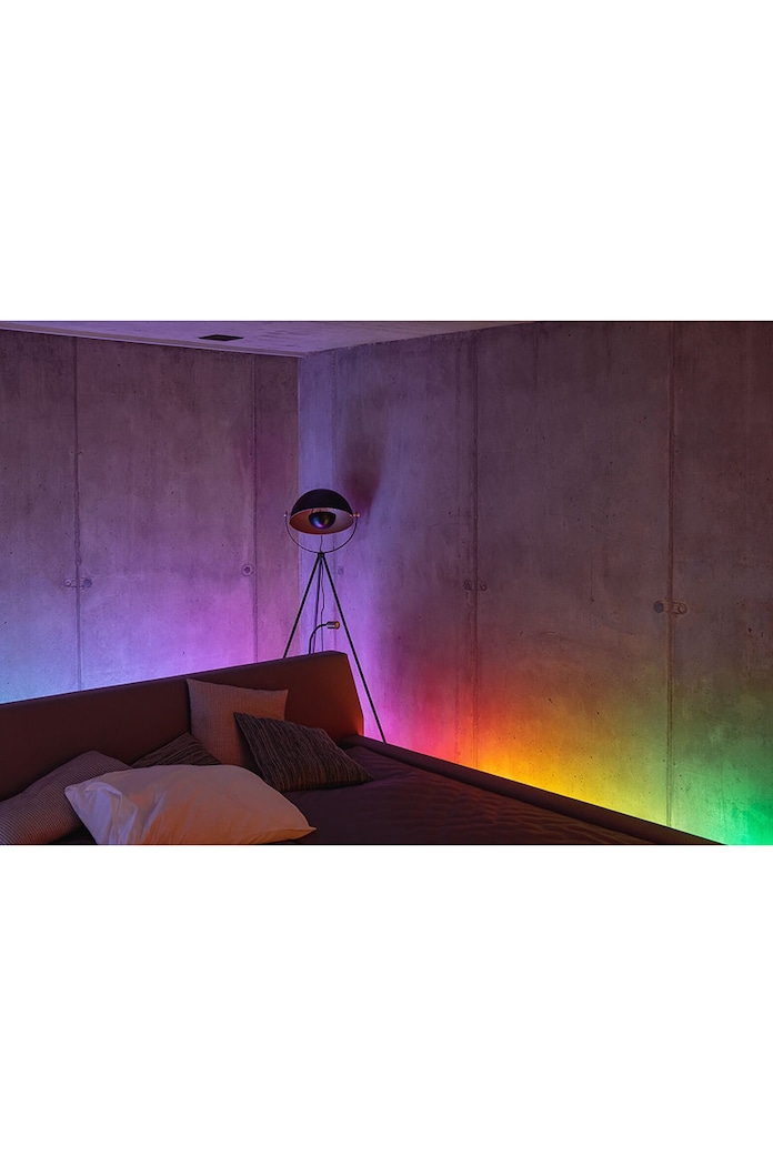 Salon i sypialnia Twinkly elastyczna listwa LED 90 LED RGB 1,5m - Starter KIt TWL100STW.BEU multicolor
