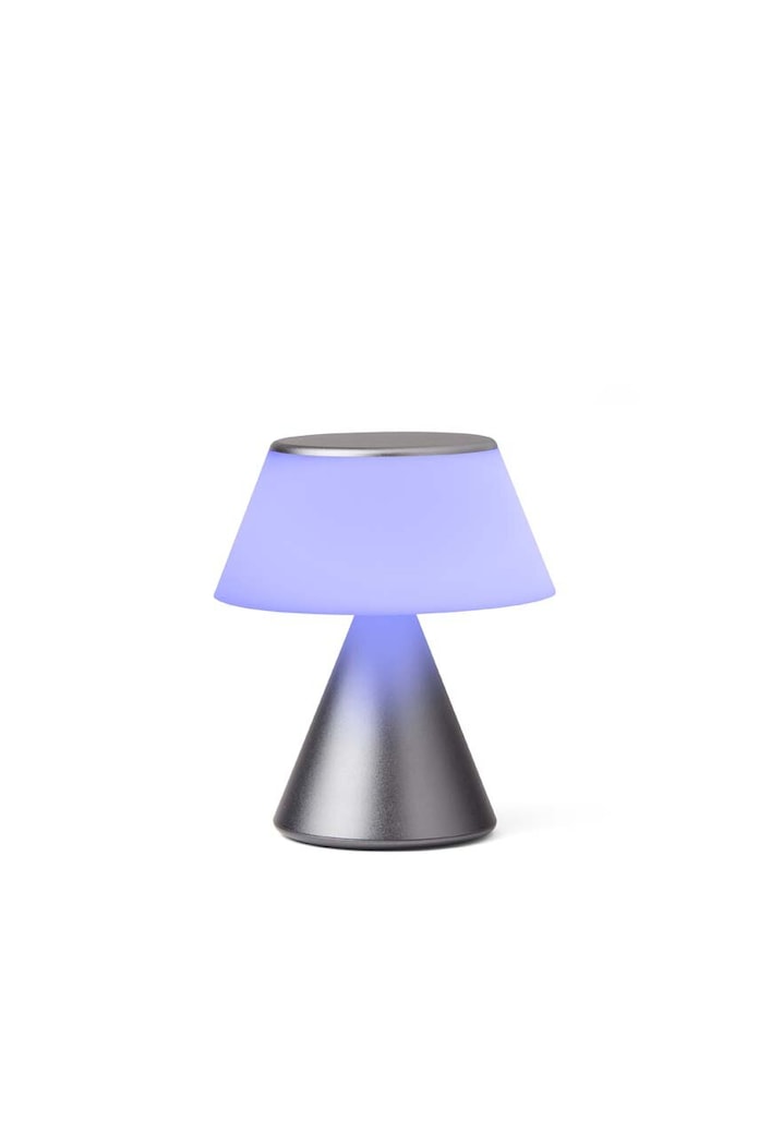Obývací pokoj a ložnice LED lampa Lexon Luma M LH87MX šedá