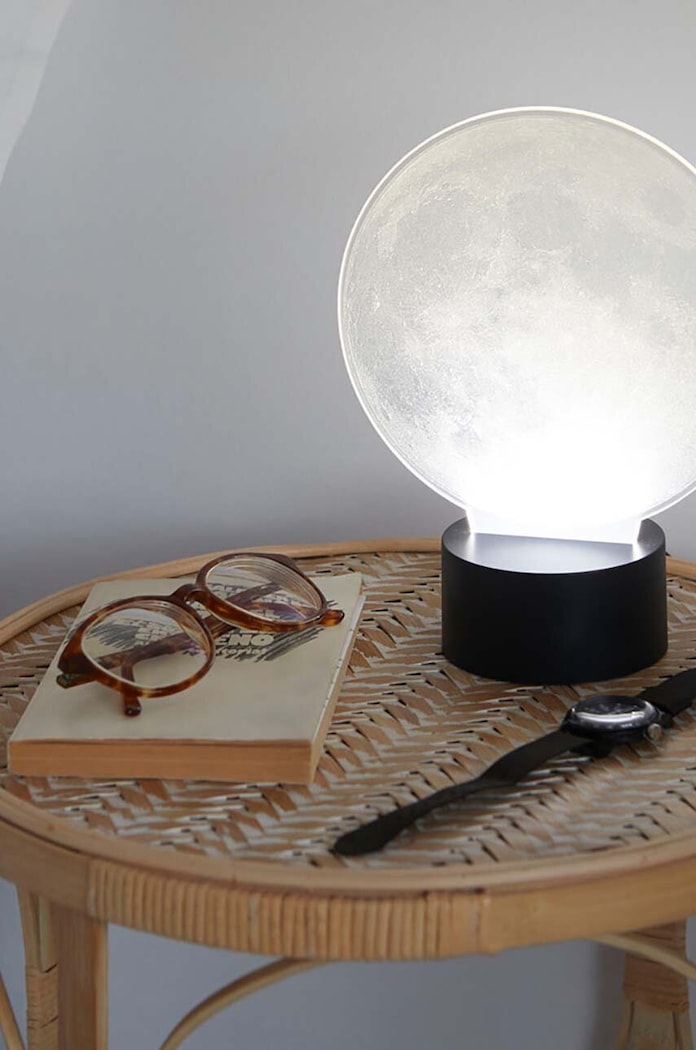 Obývacia izba a spálňa Stolná lampa Balvi 27353. priesvitná