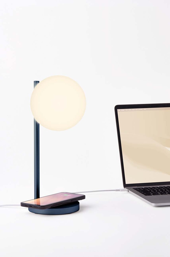 Svetilka z brezžičnim polnilnikom Lexon Bubble Lamp LH70DB