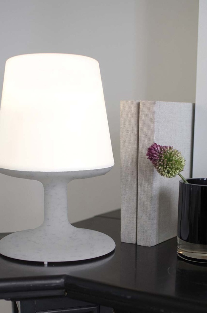 Bezdrátová stolní lampa Koziol 3799670 šedá AA00