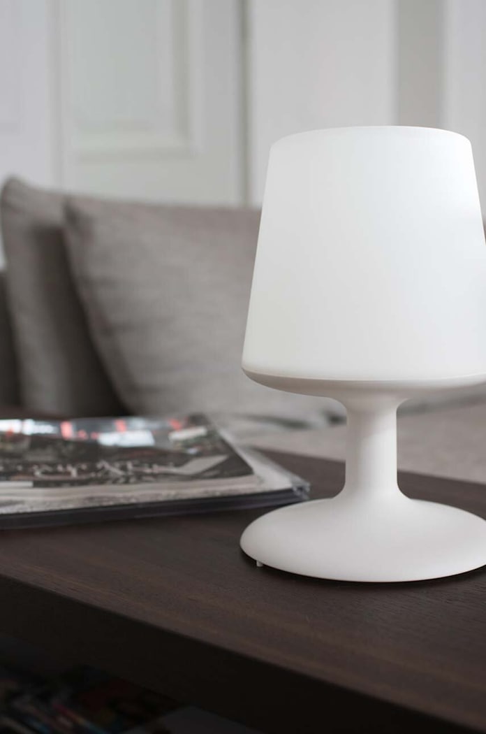 Bezdrátová stolní lampa Koziol 3799525 bílá AA00