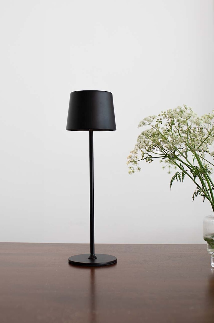 Bezdrátová stolní lampa Markslöjd Fiore 108653 černá AA00