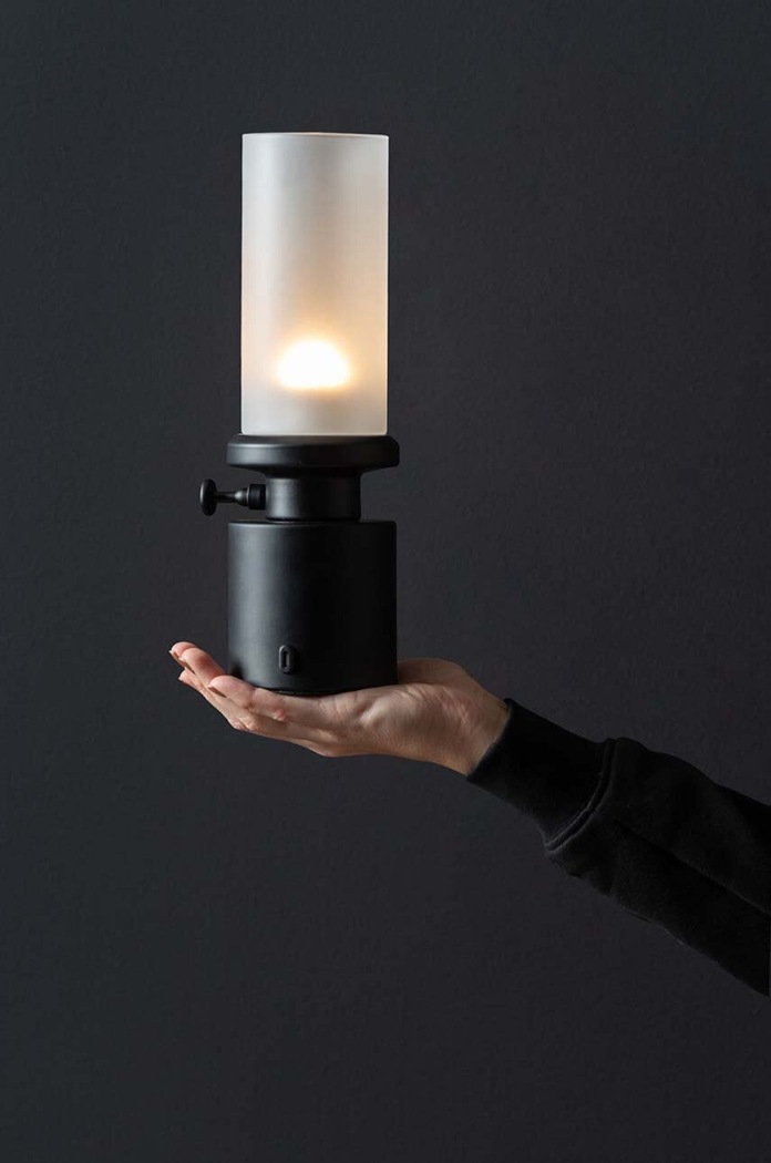 Bezdrátová stolní LED lampa Leitmotiv Camp LED Leitmotiv LM2224BK vícebarevná
