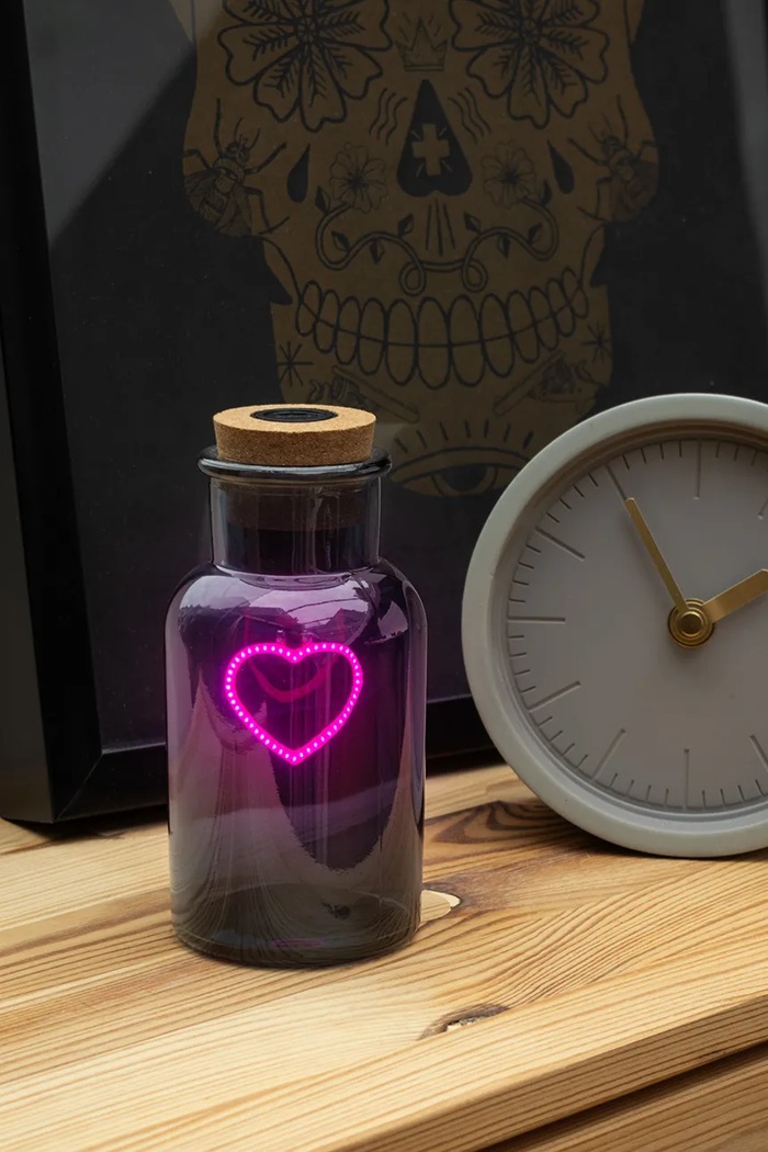 Bezdrátová LED lampa Luckies of London Love Potion SK.LIGHTPOT1 vícebarevná
